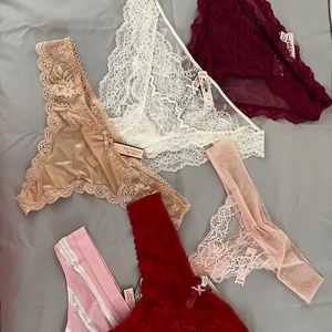 New W/T Victoria’s Secret  6 , lace cheekinis + thongs New With Tags Size M